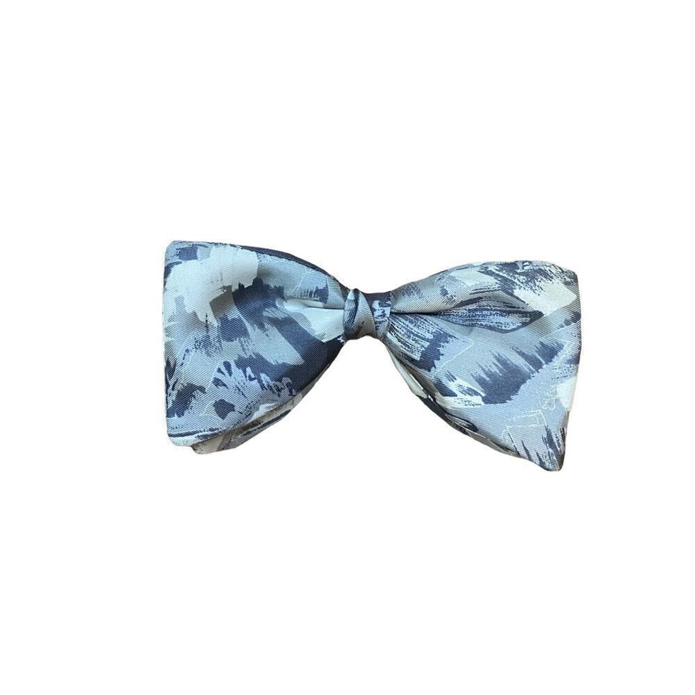Ormand Silk clip in bow tie in grey and white